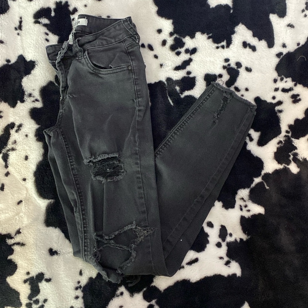 Black skinny jeans
